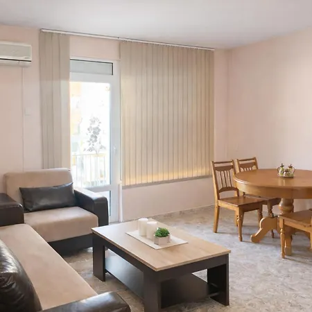 Апартамент Sunny Bravo 3 - 2br Pool View *