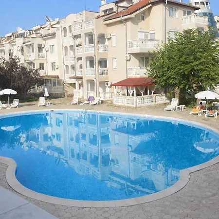 Апартамент Sunny Bravo 3 - 2br Pool View